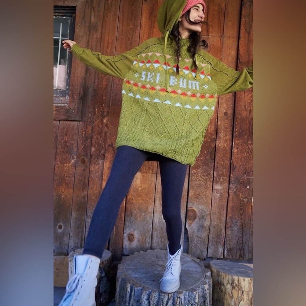 NEW FREE PEOPLE Powder Bunny Knit Sweatshirt - Picture 2 of 13